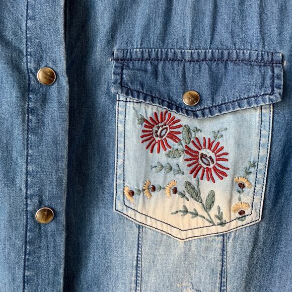 Tasha Polizzi Collection Denim Jean Button Up Shirt Embroidered Patchwork Size M - Picture 11 of 16